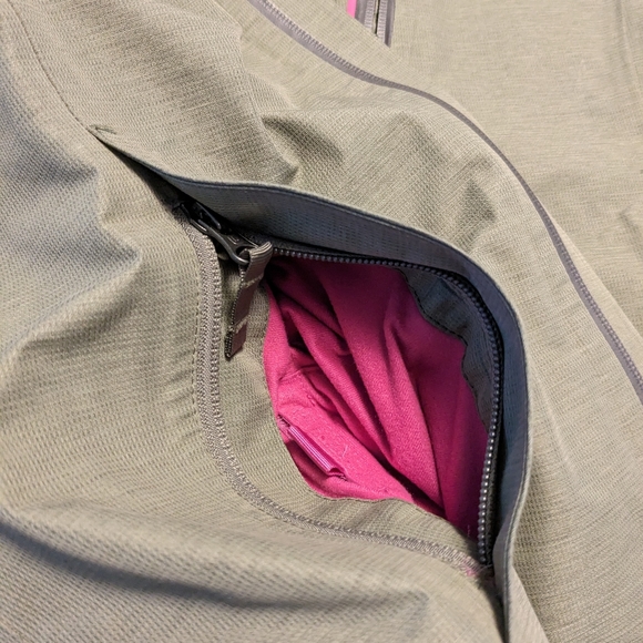 Burton AK 2L Altitude Jacket - Picture 8 of 16